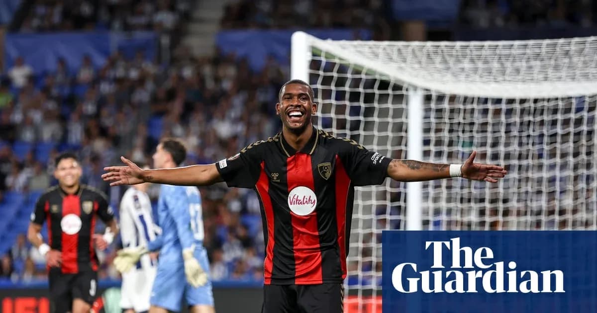 Joueur célébrant un but lors du match Joueur célébrant un but lors du match
