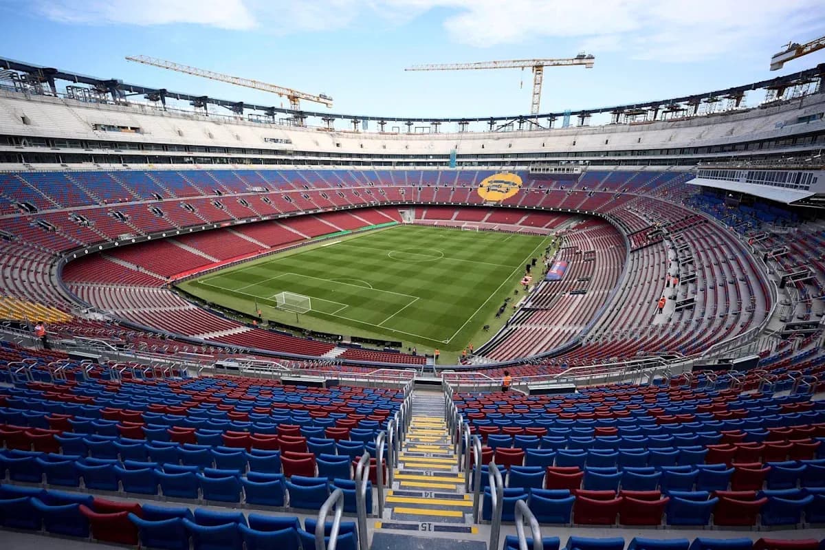 Vue panoramique du terrain au Camp Nou Vue panoramique du terrain au Camp Nou