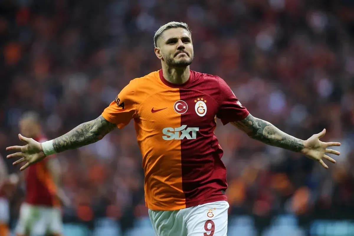 Joueur de Galatasaray célébrant un but Joueur de Galatasaray célébrant un but
