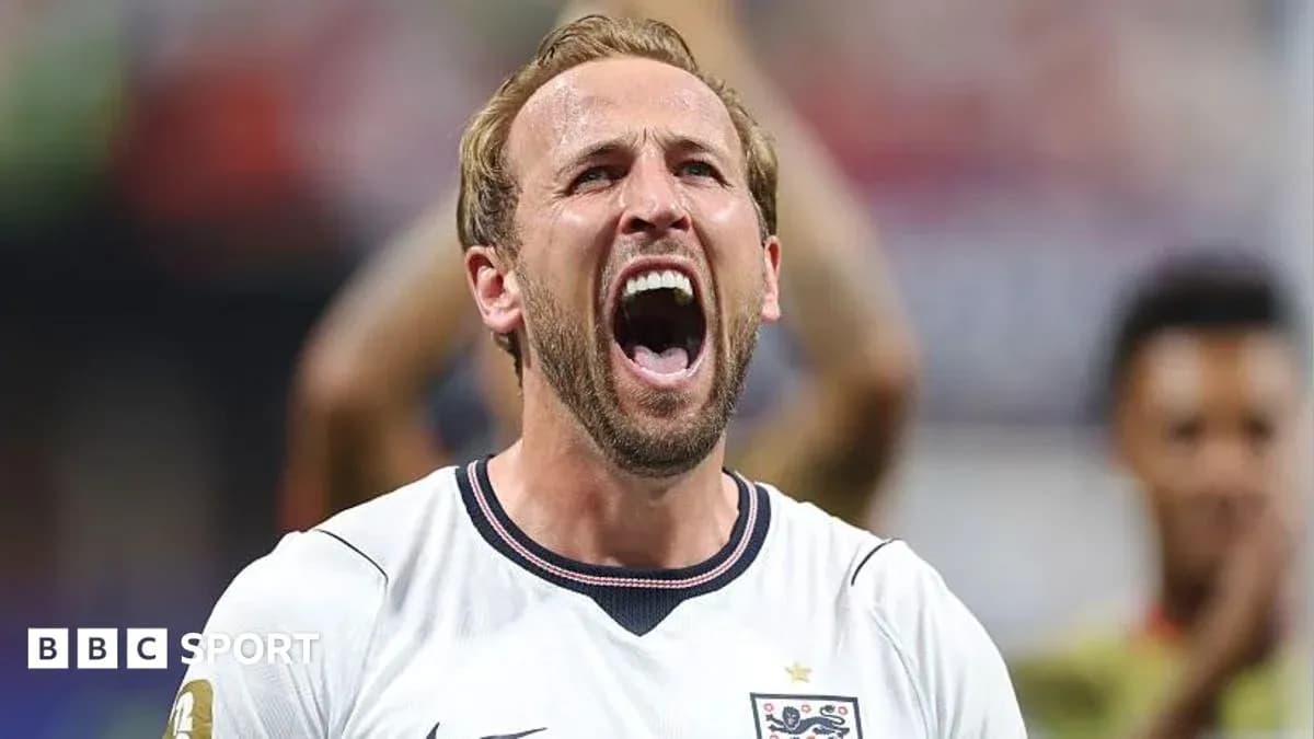 Joueur anglais célébrant une victoire sur le terrain Joueur anglais célébrant une victoire sur le terrain
