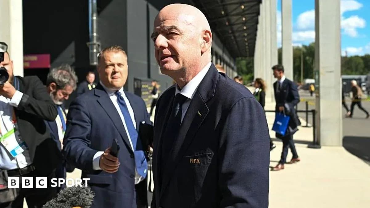 Gianni Infantino parlant lors d'un événement FIFA Gianni Infantino parlant lors d'un événement FIFA