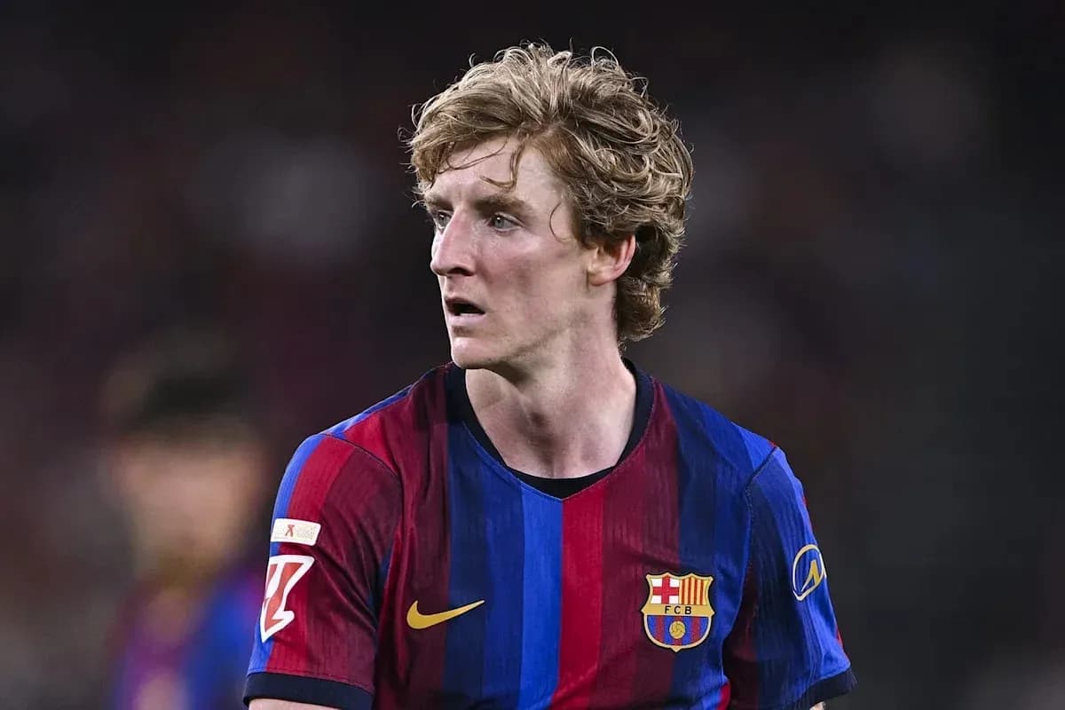 Joueur de Barcelone en tenue de match sur le terrain Joueur de Barcelone en tenue de match sur le terrain