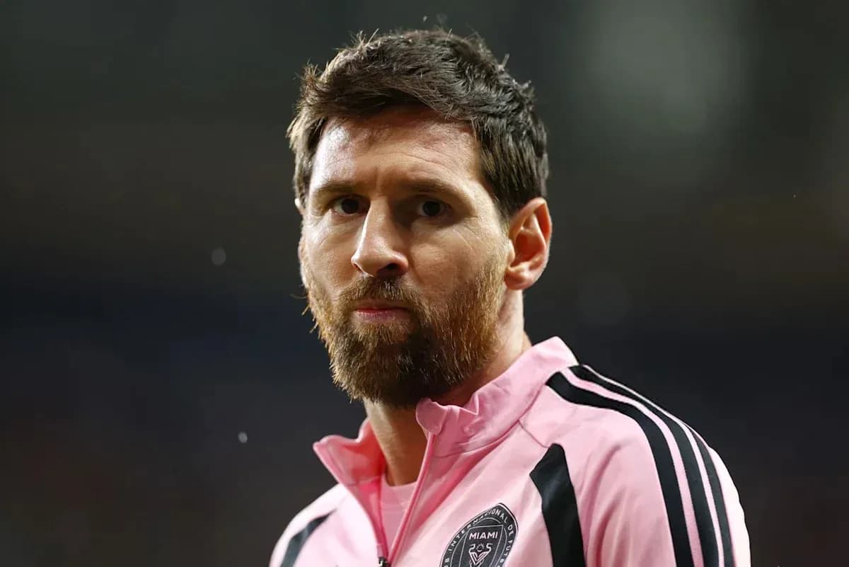 Joueur en maillot rose de l'Inter Miami Joueur en maillot rose de l'Inter Miami