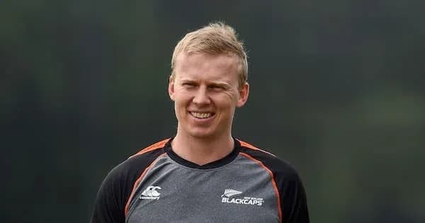 Joueur des Blackcaps souriant lors d'un entraînement Joueur des Blackcaps souriant lors d'un entraînement
