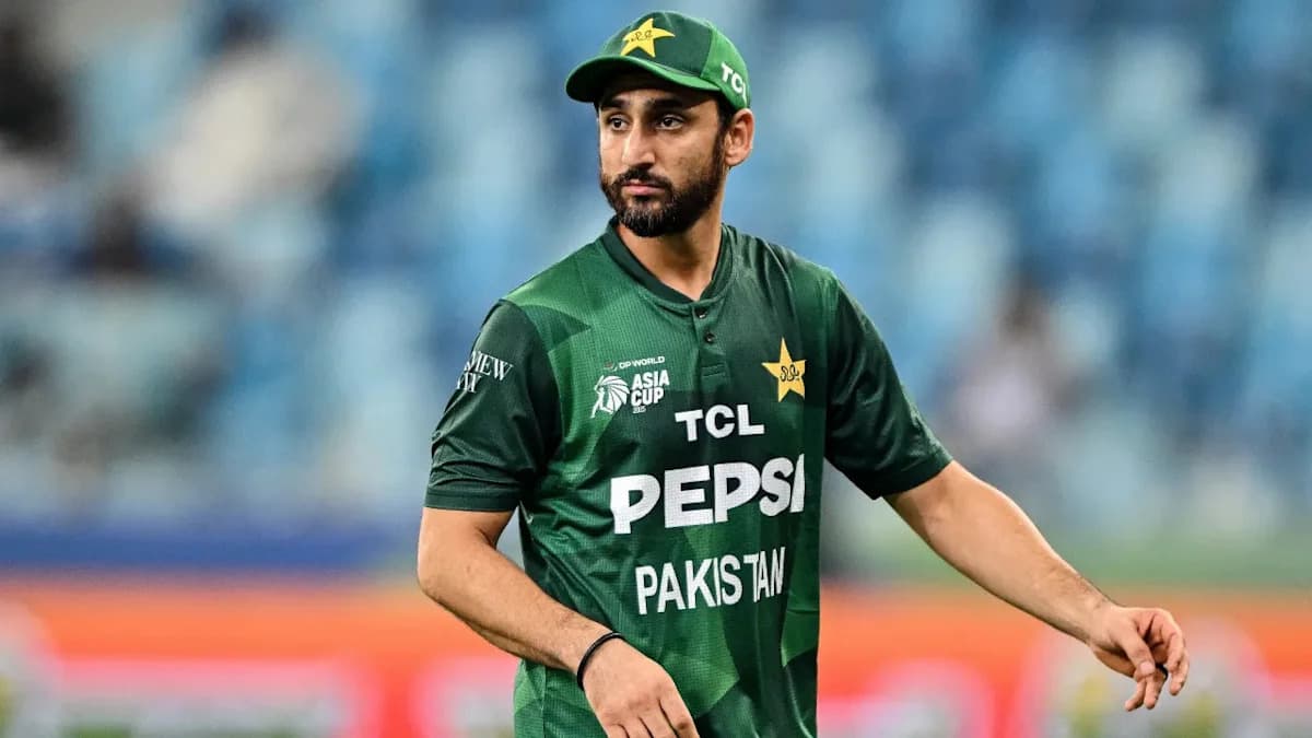 Sahibzada Farhan nommé nouveau capitaine T20I du Pakistan, succédant à Salman Ali Agha Sahibzada Farhan nommé nouveau capitaine T20I du Pakistan, succédant à Salman Ali Agha